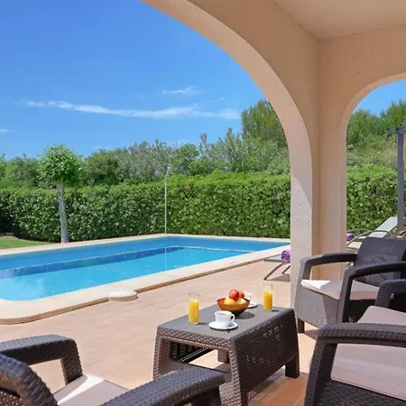 Torre Soli Nou Sleeps 7 Pool Air Con Wifi Villa